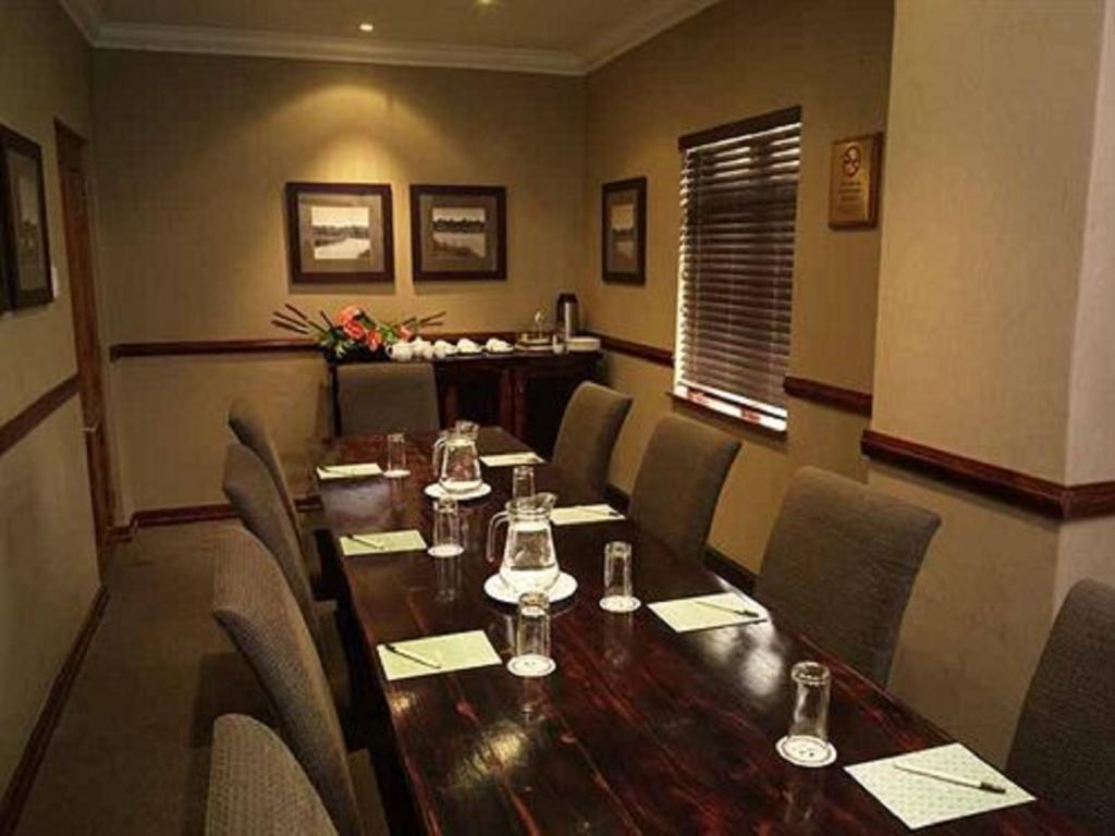 גאבורון Peermont Mondior Hotel מראה חיצוני תמונה