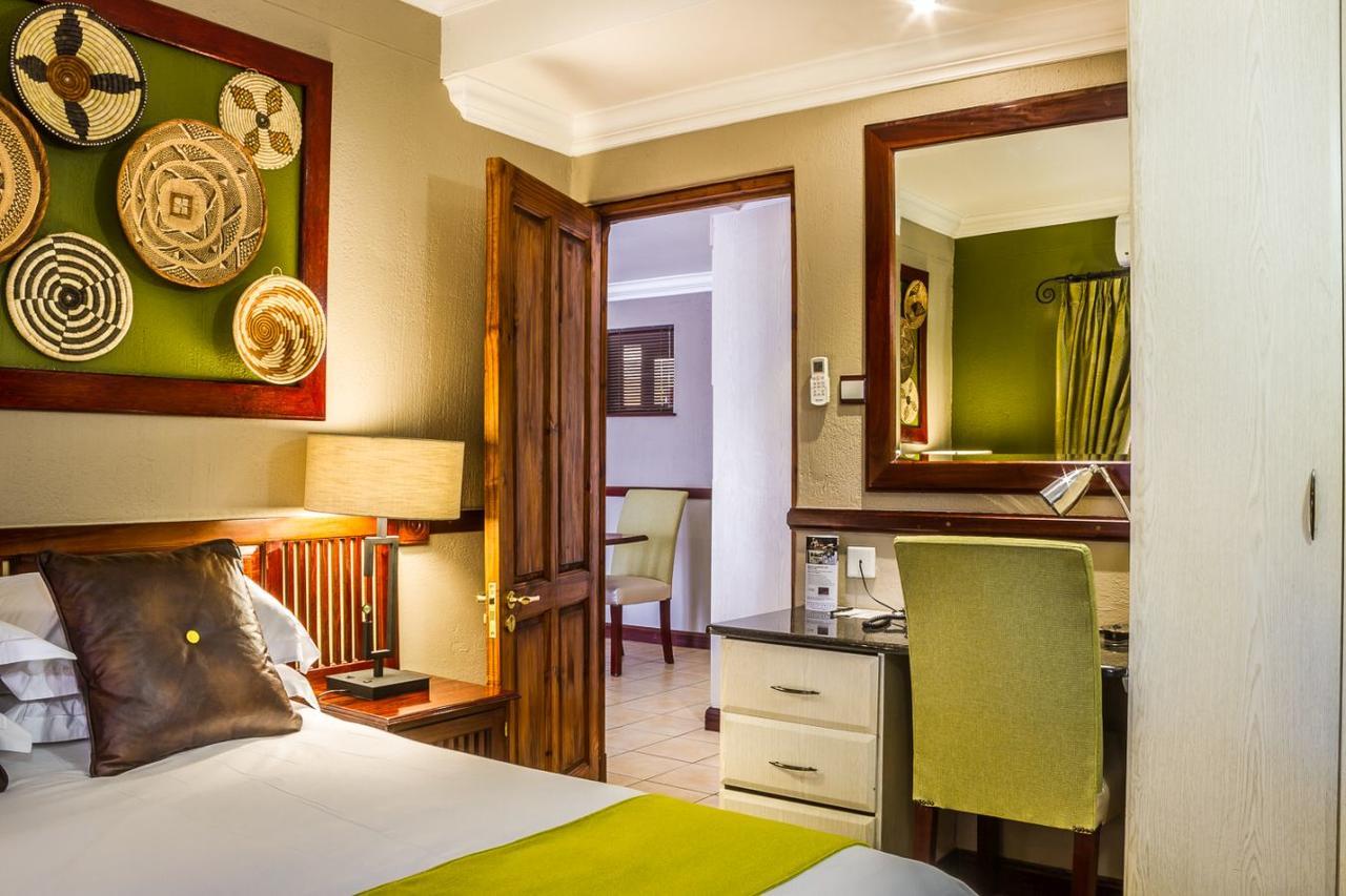 גאבורון Peermont Mondior Hotel מראה חיצוני תמונה
