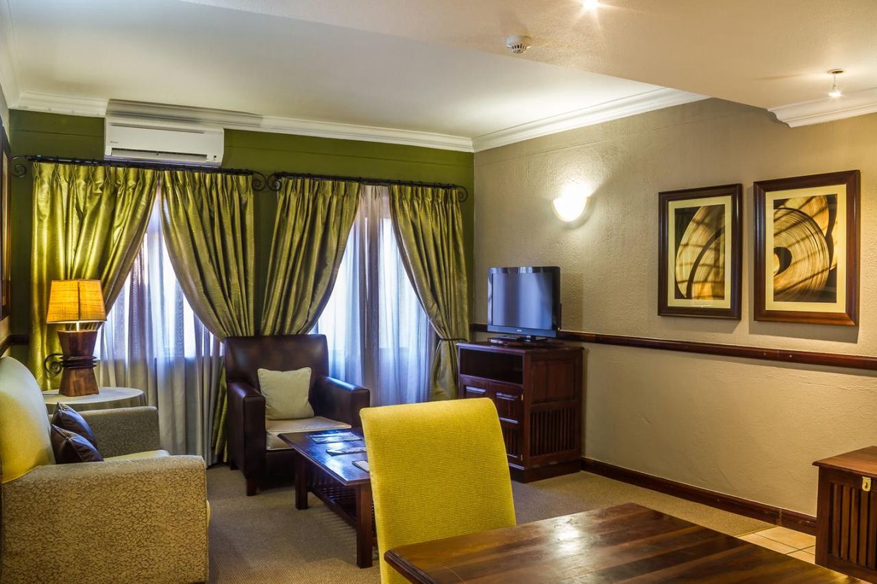 גאבורון Peermont Mondior Hotel מראה חיצוני תמונה