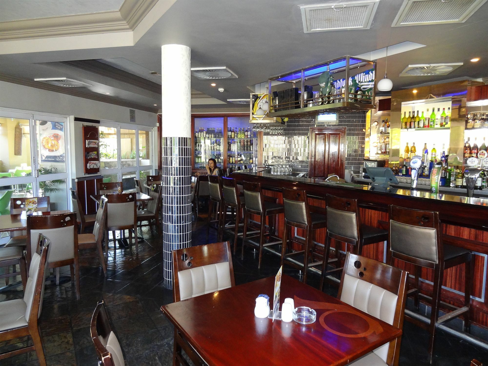 גאבורון Peermont Mondior Hotel מראה חיצוני תמונה
