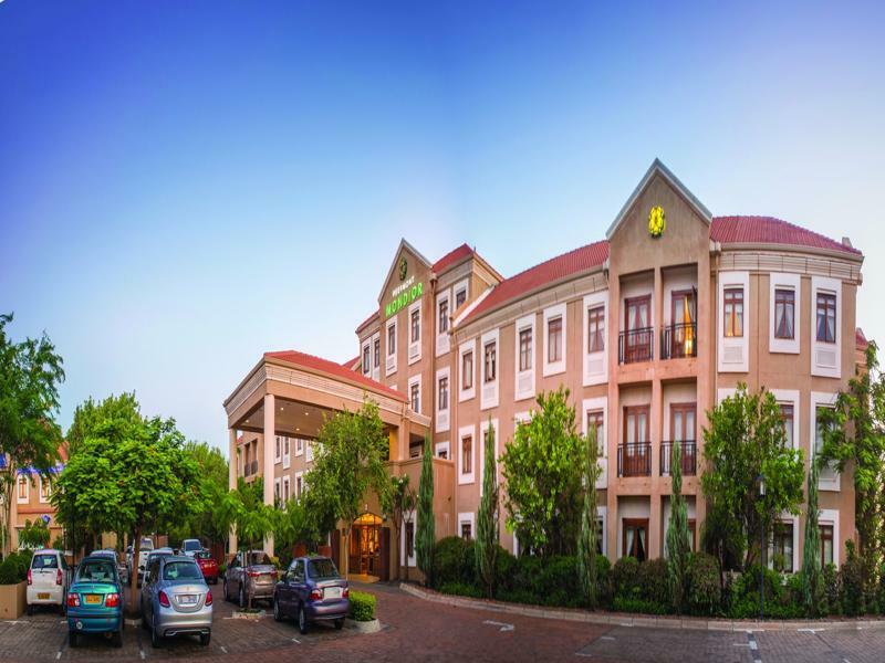 גאבורון Peermont Mondior Hotel מראה חיצוני תמונה
