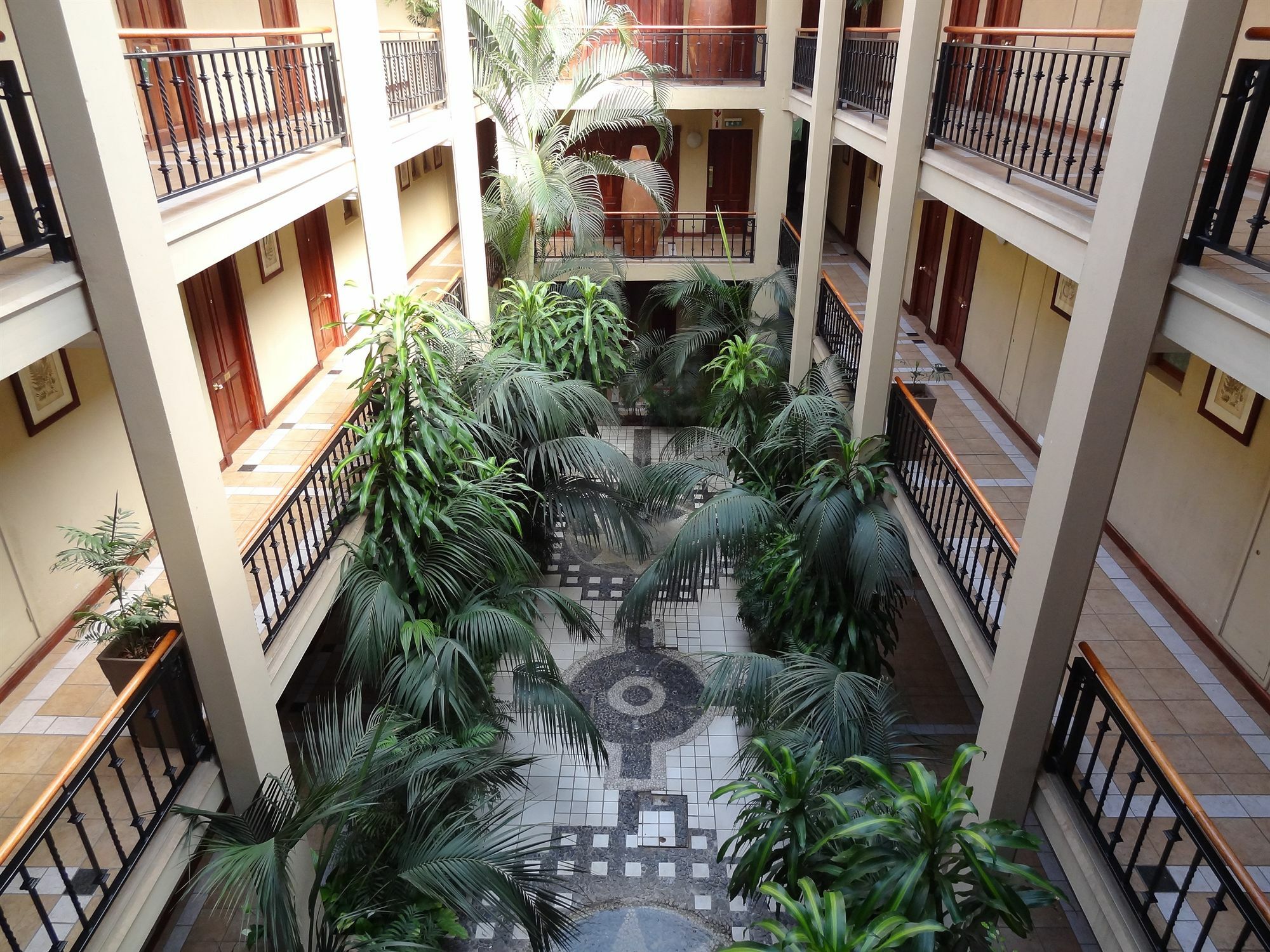 גאבורון Peermont Mondior Hotel מראה חיצוני תמונה